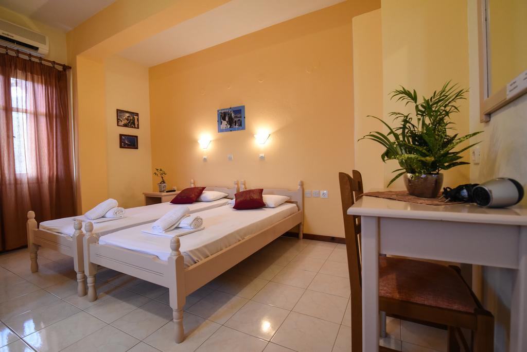 Studios Filippos Skopelos Town Room photo