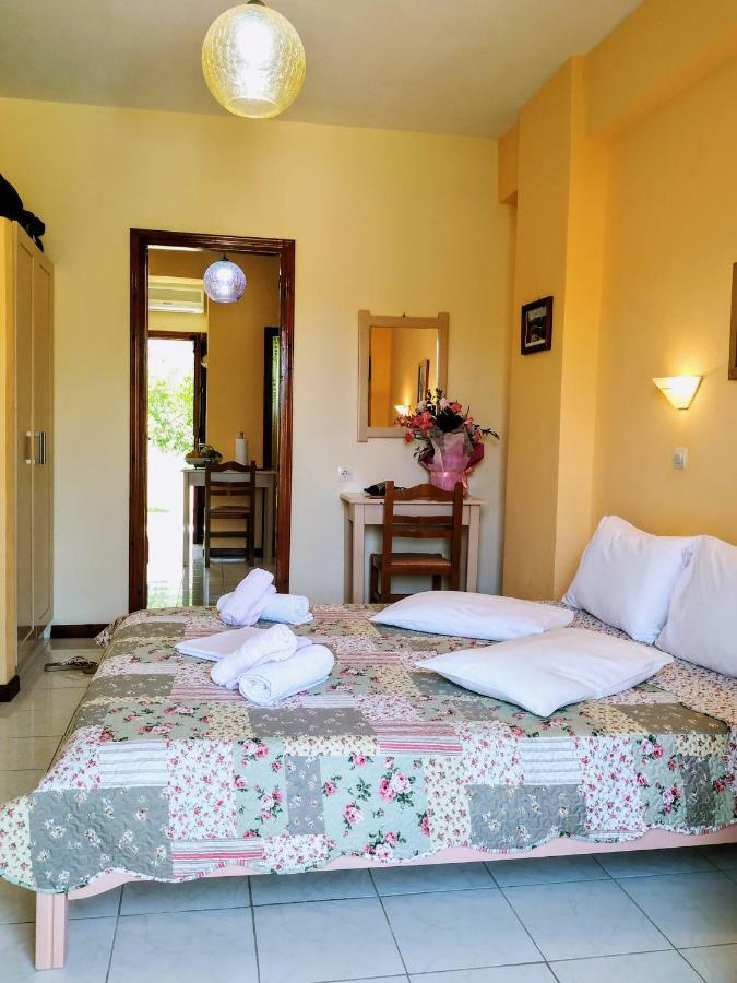 Studios Filippos Skopelos Town Exterior photo